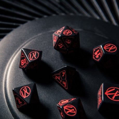 Q Workshop - Cyberpunk Red: Blood over Chrome 7pc RPG Dice Set